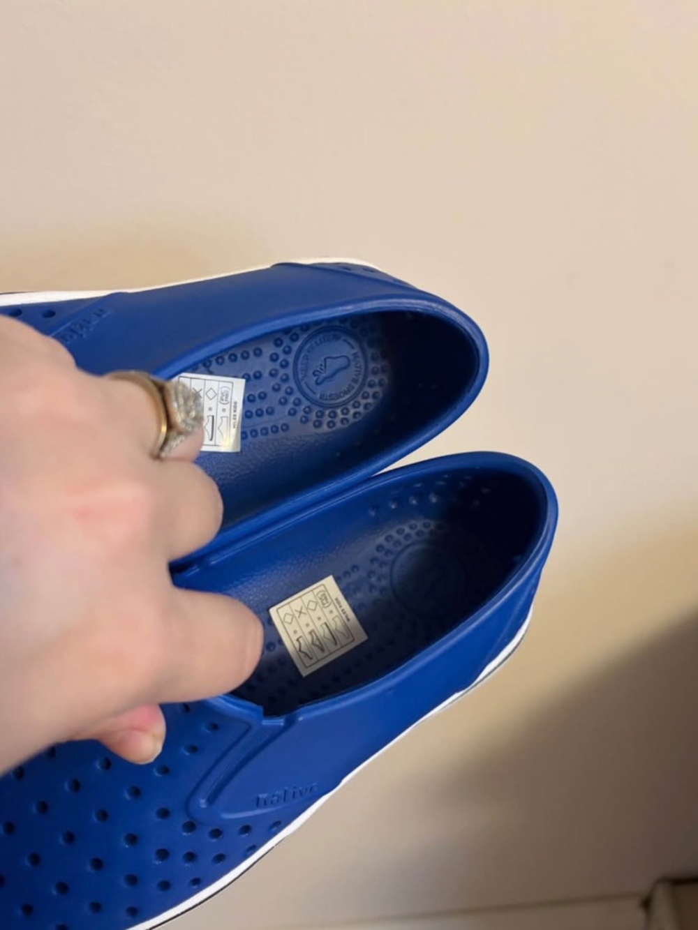 Native | Miles Shoes | Size J2 - Picture 5 of 5